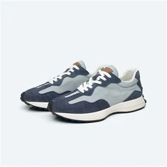 Čisto modre športne superge